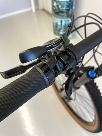 872344-8 Mountainbike BMC fourstroke 01 LT two