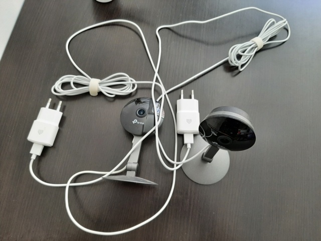 920361-2 IP cameras x4, TP-Link Kasa Cam KC120