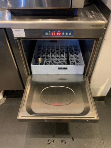 Dishwasher - Metos Master Lux 60EL - PS Auction - We value the future ...