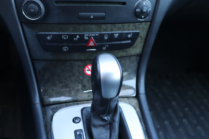 928035-26 Mercedes-Benz E 200 T Kompressor - 2005 (WLO660)