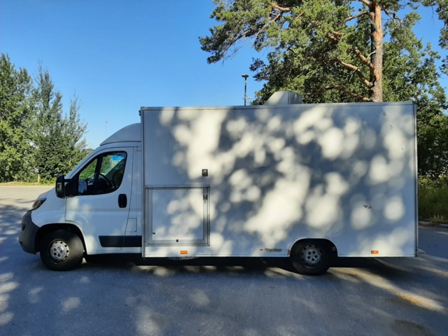 630246-8 Food truck / Peugeot Boxer Chassis Cab 335 2.2 HDi - 2015