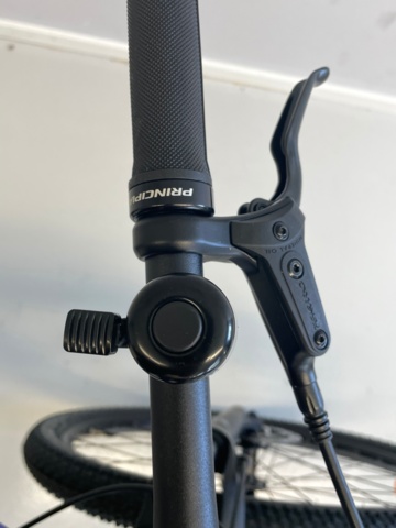 872348-8 Mountain bike Principia Evoke A 2.7