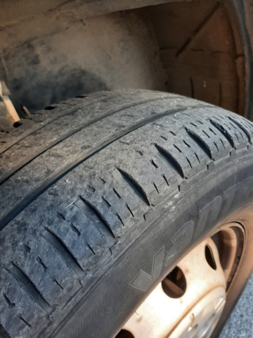 630246-17 Food truck / Peugeot Boxer Chassis Cab 335 2.2 HDi - 2015