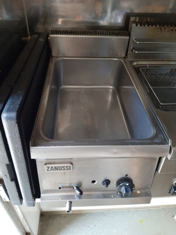 630246-50 Food truck / Peugeot Boxer Chassis Cab 335 2.2 HDi - 2015