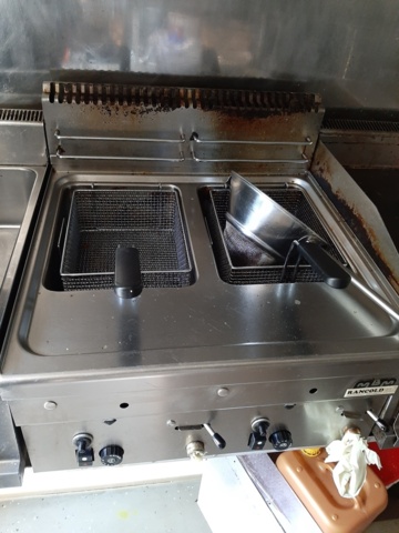 630246-51 Food truck / Peugeot Boxer Chassis Cab 335 2.2 HDi - 2015