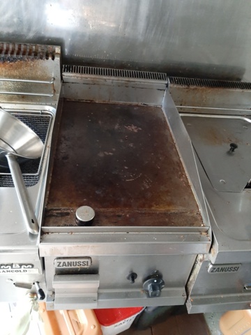 630246-52 Food truck / Peugeot Boxer Chassis Cab 335 2.2 HDi - 2015