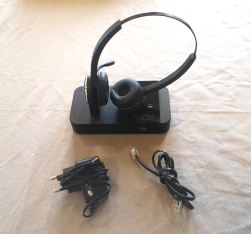 938838-1 Headset Jabra Pro 9450, associated charger, DHSG cable