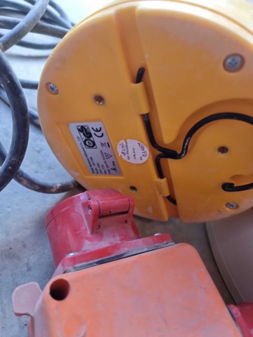 824906-6 Mixed tiling putty