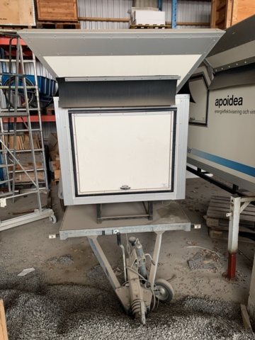 810441-2 Wind measuring equipment mounted on trailer Wind Collector with generator, battery charger etc