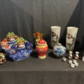 686717-1 Chinese art, vases, urns etc