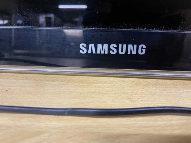 686736-2 TV Samsung UE40C6005RW