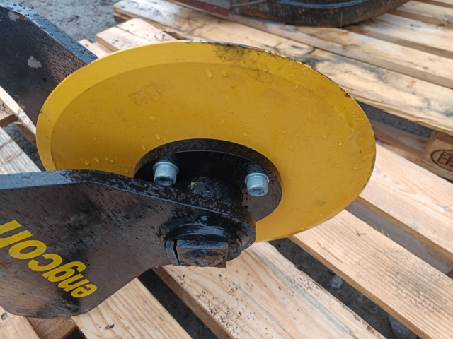 928389-7 NY Asfaltsskärare Engcon S40-Fäste