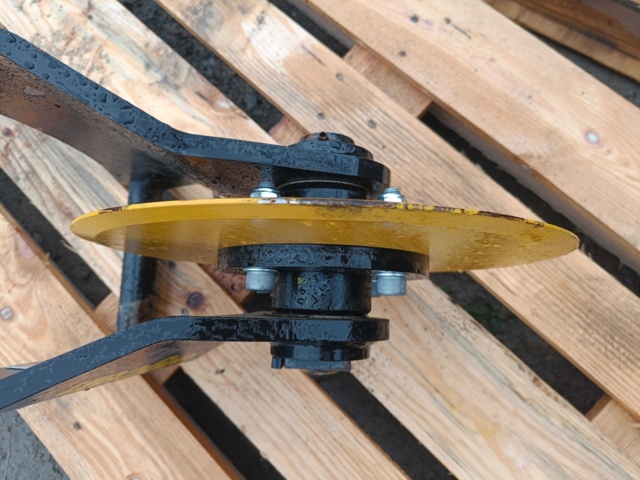 928389-8 NY Asfaltsskärare Engcon S40-Fäste