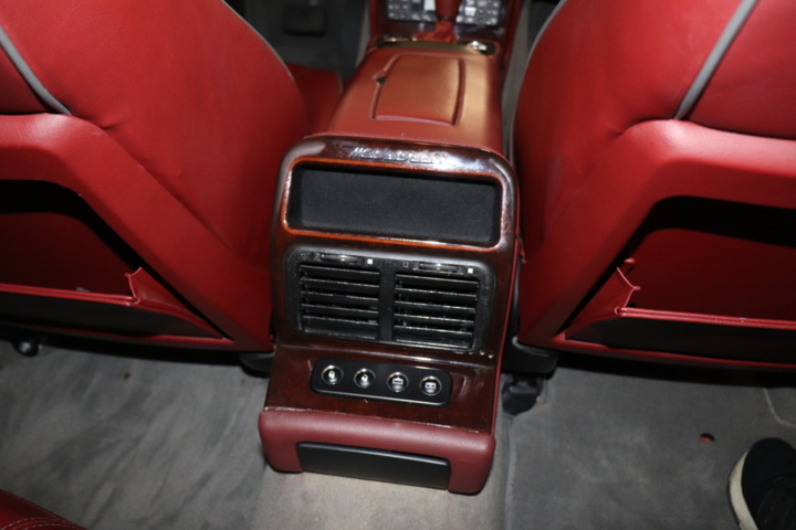 928037-15 Maserati Quattroporte 4.2 V8 - 2007