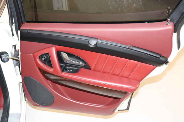 928037-18 Maserati Quattroporte 4.2 V8 - 2007