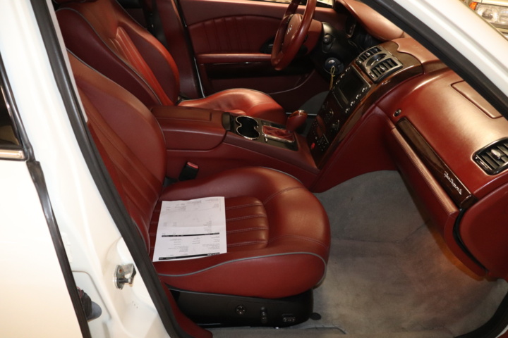 928037-19 Maserati Quattroporte 4.2 V8 - 2007