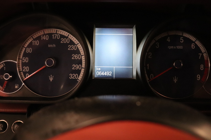 928037-28 Maserati Quattroporte 4.2 V8 - 2007