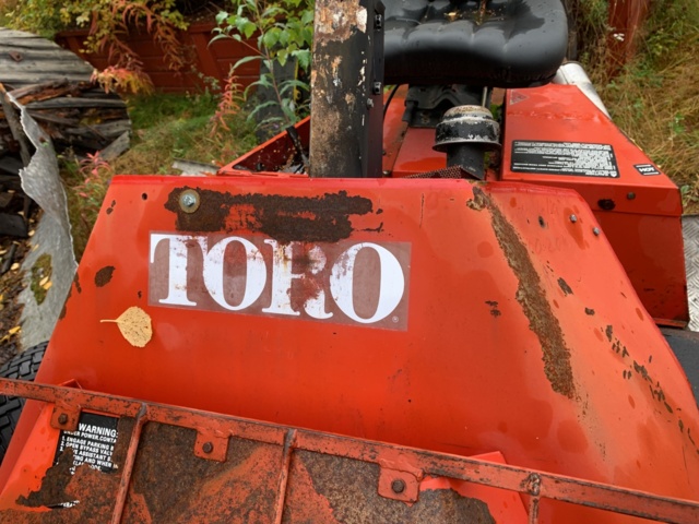 810042-3 Riding mower Toro Turf Pro 84 (rep. object)