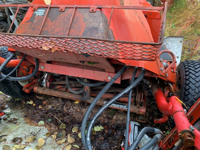 810042-5 Riding mower Toro Turf Pro 84 (rep. object)