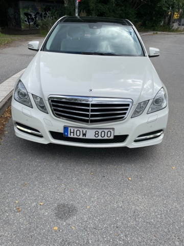 906897-10 Mercedes-Benz E 200 CGI BlueEFFICIENCY - 2011