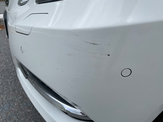 906897-35 Mercedes-Benz E 200 CGI BlueEFFICIENCY - 2011