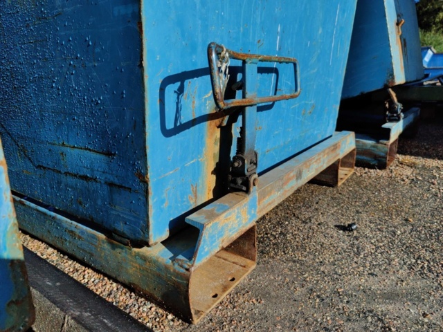 940083-2 Dump container