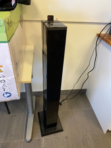 917358-6 Finlux TV 50" and pillar speakers Andersson