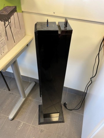 917358-7 Finlux TV 50" and pillar speakers Andersson