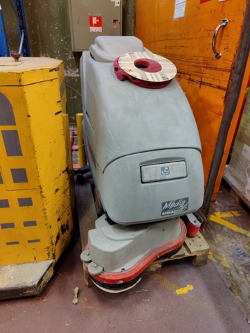 937419-1 Scrubber Comac Media 26