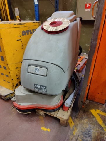 937419-2 Scrubber Comac Media 26