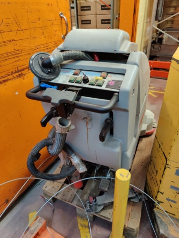 937419-8 Scrubber Comac Media 26