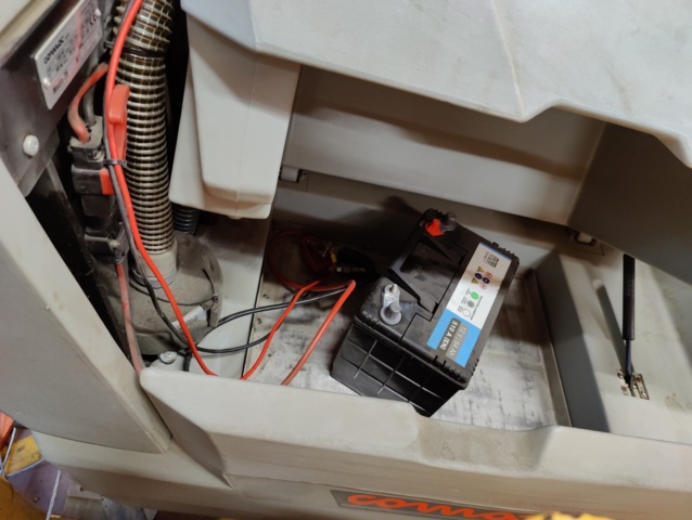 937419-12 Scrubber Comac Media 26