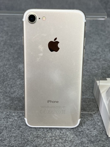 922863-9 Smartphone, Apple iPhone 7, 32GB - Shipping included!
