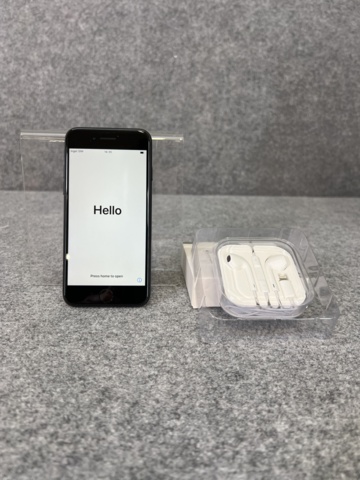922864-2 Smartphone, Apple iPhone 7, 32GB - Shipping included!