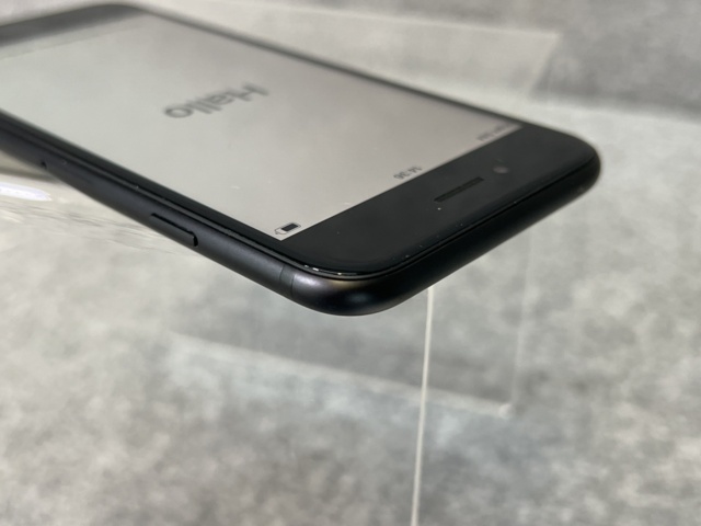 922864-5 Smartphone, Apple iPhone 7, 32GB - Shipping included!
