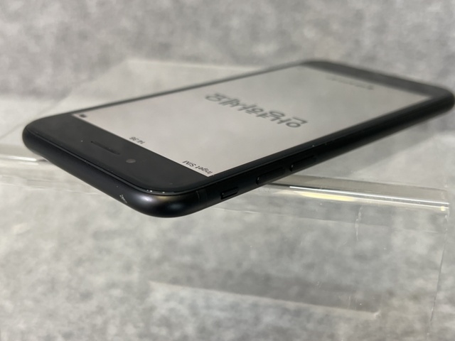922864-6 Smartphone, Apple iPhone 7, 32GB - Shipping included!