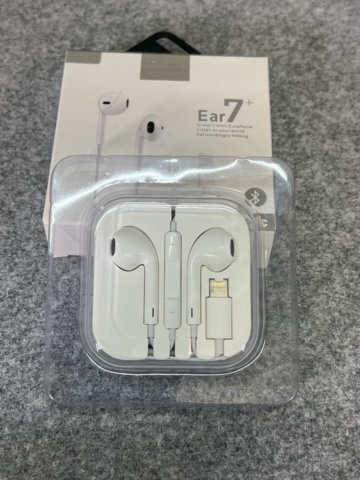 922864-14 Smartphone, Apple iPhone 7, 32GB - Shipping included!