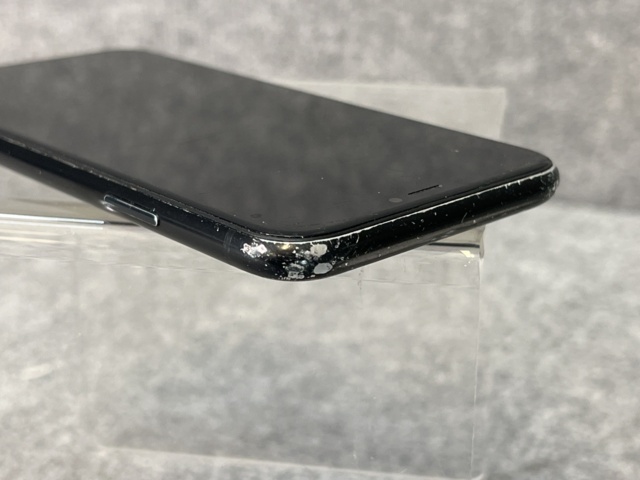 922870-7 Smartphone, Apple iPhone XR, 128GB - Shipping included!