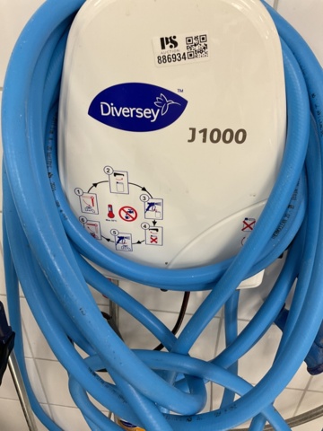 886934-3 Flushing machine with dosing