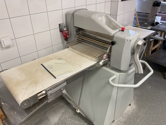 886935-12 Rolling machine Rondo