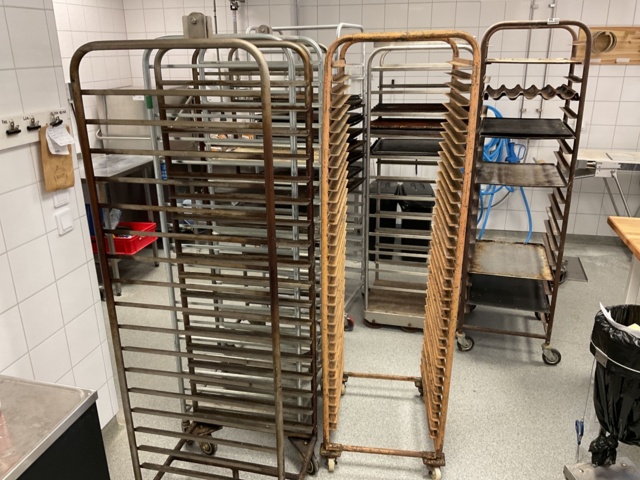 886939-2 Bakery carts
