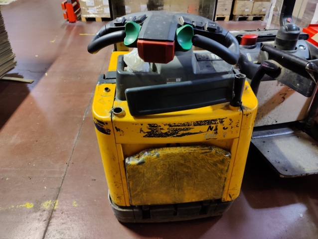 937415-5 Jüngheinrich ERD 220 stacker