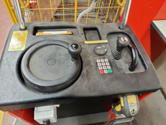 937434-6 Pick truck Ergobjörn 612 AC