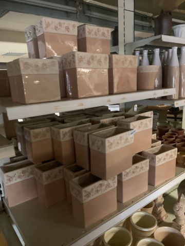 936197-2 pots, vases, etc