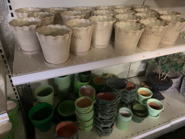 936197-10 pots, vases, etc