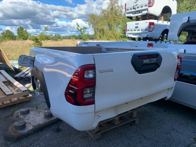 943144-1 Flatbed for Pickup - Toyota Hilux 21/22'