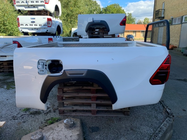 943144-2 Flatbed for Pickup - Toyota Hilux 21/22'