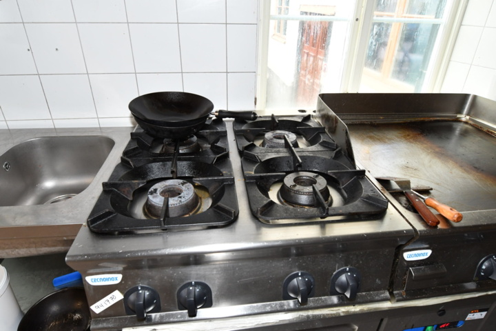 941778-2 Stove, frying table, deep fryer etc