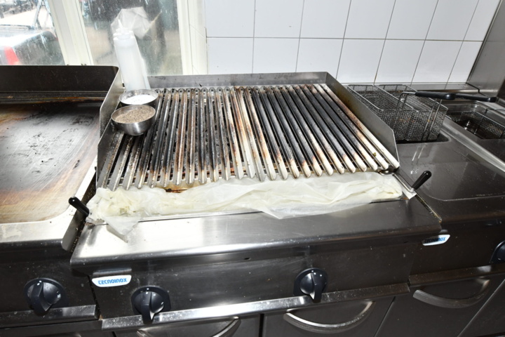 941778-4 Stove, frying table, deep fryer etc