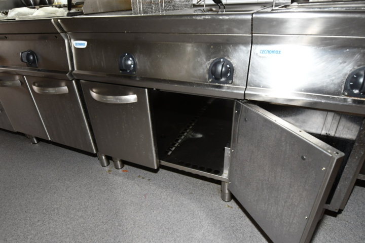 941778-8 Stove, frying table, deep fryer etc